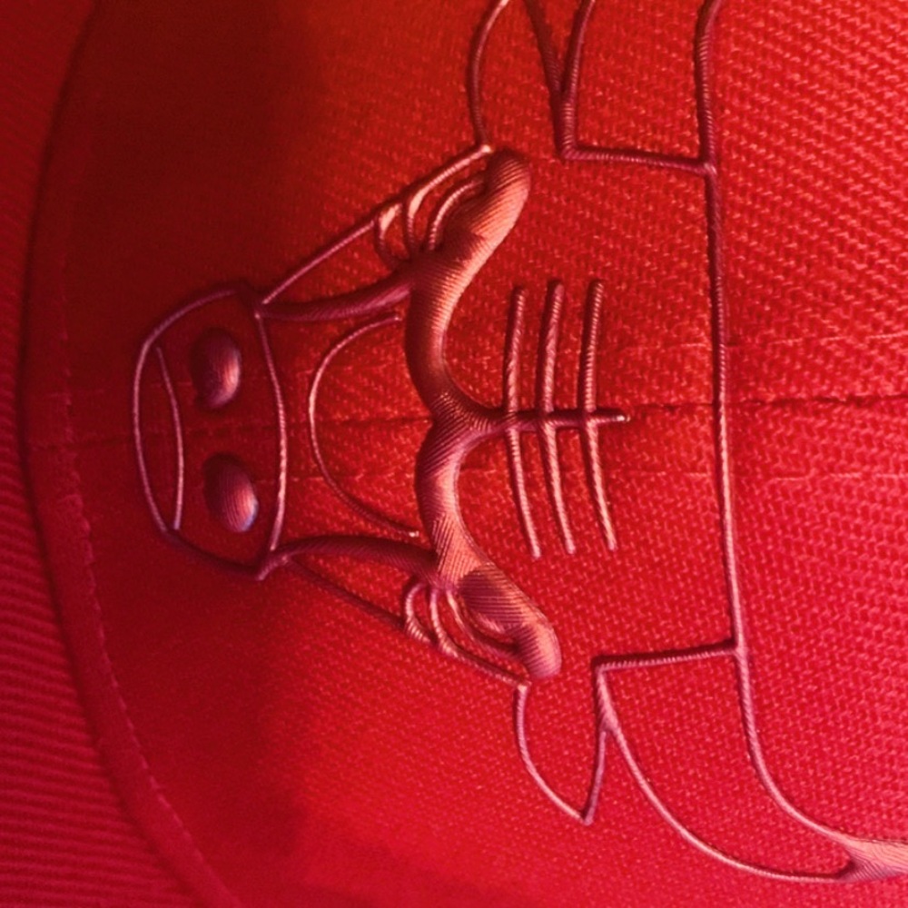 Red Cap - Home Party Essential - Picture 2 of 3